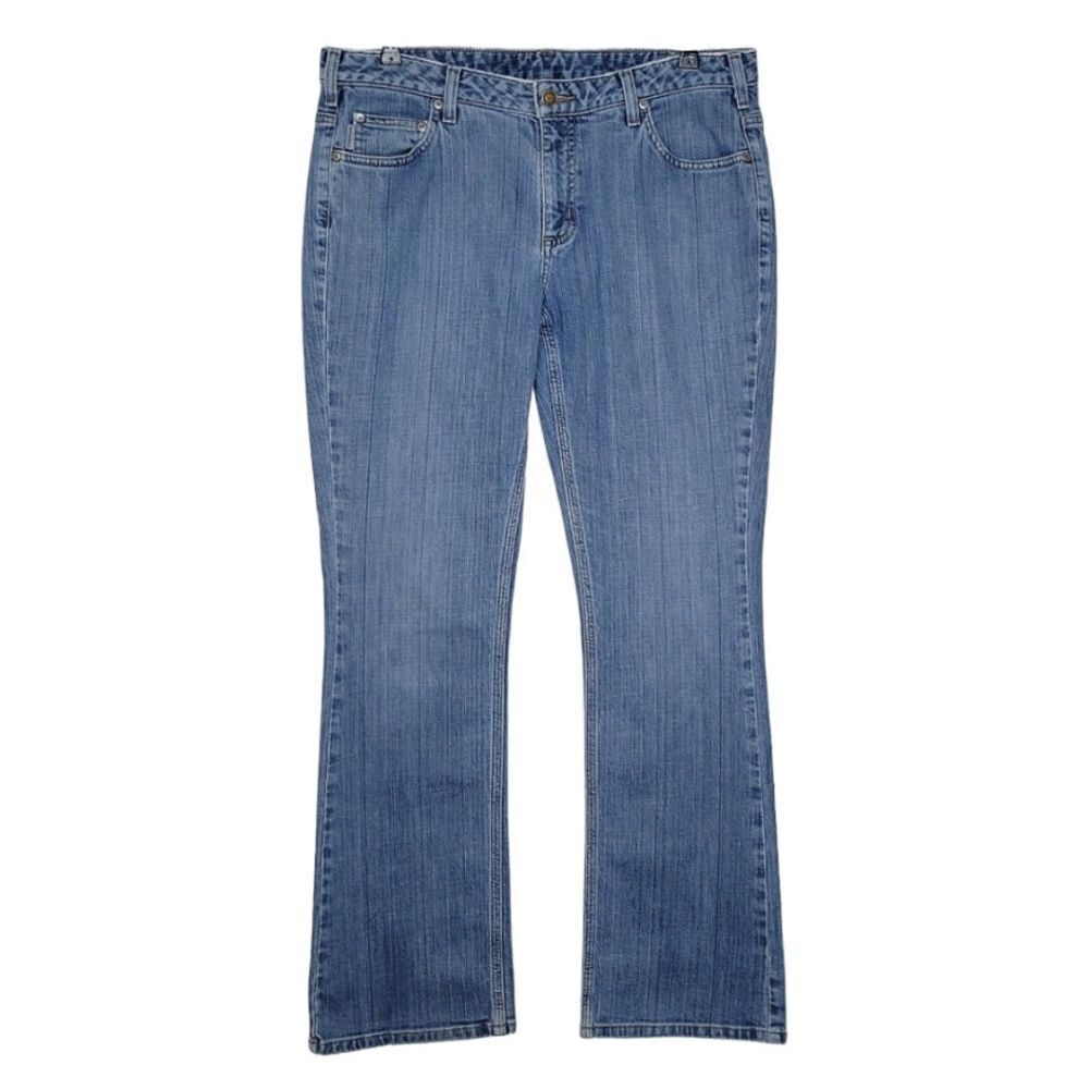 Carhartt Traditional Fit Medium Wash Denim Blue Jeans Size 12
